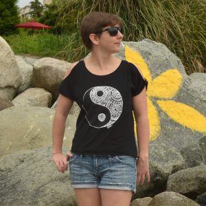 black white yin yang design t-shirt